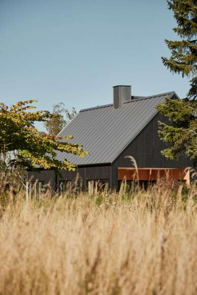 Dürfen wir vorstellen? Das neue Haus mit dem populären Stahldach!, Brådalvej 25, 9210 Aalborg SØ, Dänemark